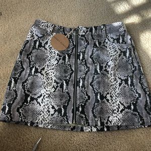 Snakeskin Zip-Up Skirt